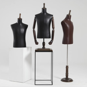 Maniquí masculino de cuero PU de calidad al por mayor, traje de Maniquí de busto masculino de medio cuerpo, vestido Formal de exhibición con pantalones, soporte para zapatos - Product Image 5