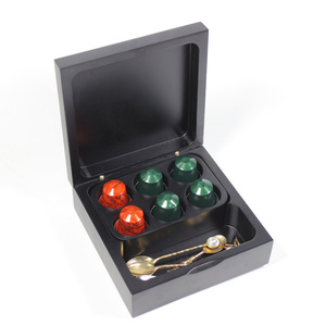 Scatola di caffè in legno per capsule di caffè per 4 o 6 capsule di caffè - Product Image 1