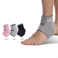 Attelle de cheville en néoprène à double sangle avec protection de talon ouvert pour la récupération des entorses de la cheville, idéale pour le football, la course à pied et le basketball
