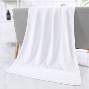 Serviette de bain en coton pur épaisse, brodée sur mesure, de luxe, de très grande taille, pour usage domestique et hôtelier - Product Image 3