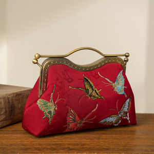Recién llegado, bolsos de <span class=keywords><strong>mano</strong></span> de mujer de mariposa bordada de estilo antiguo, bolso de <span class=keywords><strong>mano</strong></span> de diseñador para banquete Cheongsam para mujer con cadena - Product Image 5