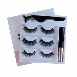 Kit de <span class=keywords><strong>cils</strong></span> magnétiques et d'eye-liner en gros, 3 paires réutilisables, aspect naturel, <span class=keywords><strong>cils</strong></span> 3D, application facile, OEM ODM, marque privée - Product Image 1