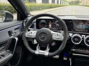 Mercedes <span class=keywords><strong>AMG</strong></span> <span class=keywords><strong>A</strong></span> <span class=keywords><strong>45</strong></span> 4MATIC+ d'occasion <span class=keywords><strong>2022</strong></span> - Product Image 4