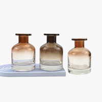 Bouteille en verre cylindrique vide Hongsheng, dégradé blanc intense, 200 ml, pour diffuseur d'aromathérapie, avec bouchon et bâtonnets en rotin, vente en gros usine pour la maison