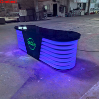 Lumière Led rouge Design luxueux Salle de contrôle Réception Console noire Centre de trafic Diffusion TV Studio Tables