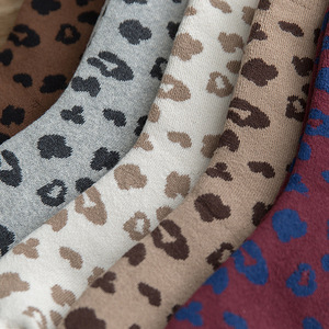 <span class=keywords><strong>Calcetines</strong></span> de alta calidad para <span class=keywords><strong>mujer</strong></span>, logotipo personalizado, diseño Floral de fantasía, forro polar, hasta la rodilla, informal, a la moda, venta al por mayor - Product Image 4