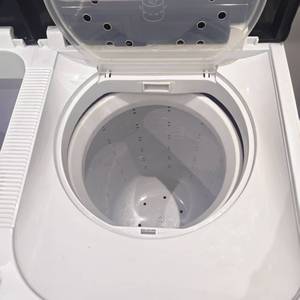 Lavatrice OEM a doppia vasca da 11 kg, semi-automatica, con centrifuga, a caricamento dall'alto, per uso domestico. - Product Image 3
