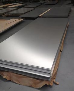 <span class=keywords><strong>Plaque</strong></span> en alliage d'aluminium de la série 2000/3000/4000/5000/6000 avec surface gaufrée, tempérage T3-T8, services de découpe/poinçonnage/pliage - Product Image 1