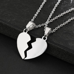 Collier délicat <span class=keywords><strong>pour</strong></span> femme, ensemble de colliers en acier inoxydable avec gravure personnalisée, collier cœur fendu <span class=keywords><strong>pour</strong></span> <span class=keywords><strong>couple</strong></span> - Product Image 4