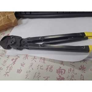 Pince à sertir JST YHT-2210 avec poignée en acier et embouts en plastique nus, pour utilisation MRO - Product Image 1