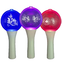 Bâton lumineux LED à télécommande pour les fêtes de carnaval, fournisseur de bâtons lumineux pour les concerts, accessoires de soutien pour les fans de K-pop