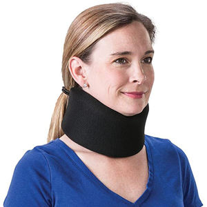 Verstellbare Hals stütze aus weichem Schaumstoff mit individuellem Logo Komfortable und atmungsaktive Sport halsband unterstützung für Halskragen - Product Image 3