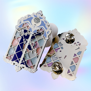 Pin de solapa de metal esmaltado estilo manga japonés, diseño de Sailor Moon, Alas de Hada Princesa Serenity, con vitral y esmalte. - Product Image 2