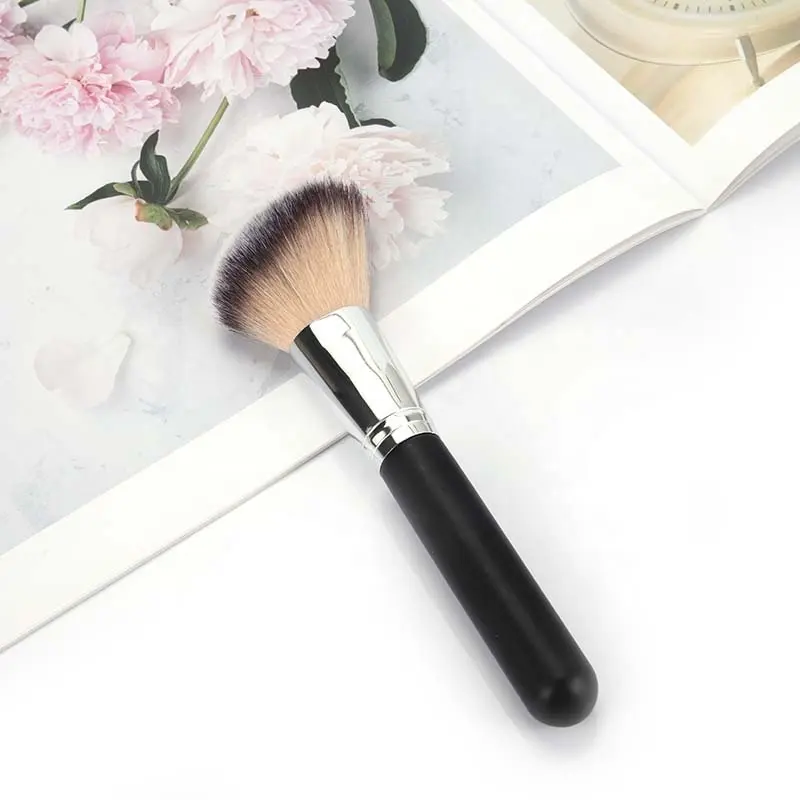 2022 summer hot sale wholesale makeup brush face contouring brush beauty contour brush