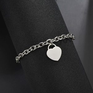 Pulsera de acero inoxidable personalizada Rolls <span class=keywords><strong>Royce</strong></span> chapada en oro de 18 quilates, colgante en forma de corazón en blanco, texto personalizable para uso diario - Product Image 4