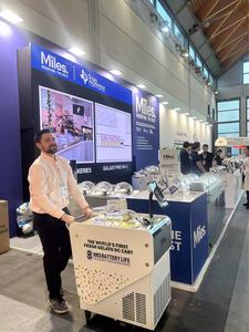 รถเข็นเจลาโตเคลื่อนที่อเนกประสงค์ เครื่องที่สมบูรณ์แบบสำหรับการผลิต จำหน่าย และจัดแสดงไอศกรีม เจลาโต ซอร์เบต์ โยเกิร์ต<span class=keywords><strong>สด</strong></span> - Product Image 5