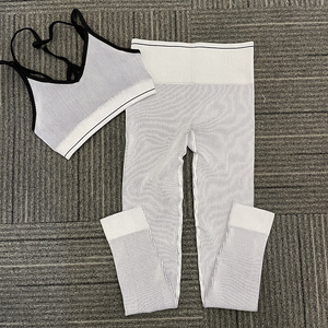 Conjunto Deportivo de Dos Piezas <span class=keywords><strong>para</strong></span> <span class=keywords><strong>Mujer</strong></span>, Top Corto y Leggings Acanalados, Ropa Deportiva sin Costuras <span class=keywords><strong>para</strong></span> Yoga, Venta al Por Mayor - Product Image 5