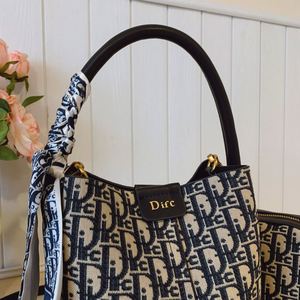 Fashionable Lady's Style PU Material Bucket Bag. Large-capacity Retro-style <b>Handbag</b>. Brand Designer Designs. - Product Image 3