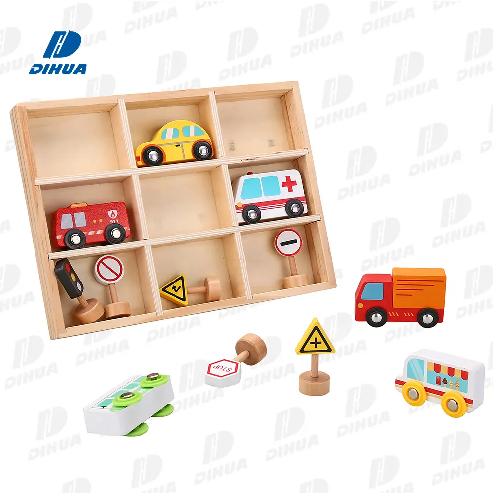 Kleines Holz spielzeug Auto Kid Indoor Play Holz Set mit Fahrzeugen und Verkehrs zeichen Pädagogische Verkehrs regeln Lernen Fahrzeuge Spielzeug