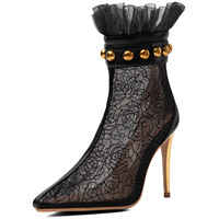 Bottines noires en dentelle et résille pour femme, grande taille 47, à bout pointu, avec rivets dorés, talons aiguilles, garniture en tulle à volants, talons hauts