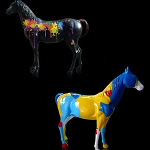 Custom-made di Arte Colorato Disegno Del Modello In Fibra di vetro Cavallo Statua a Grandezza naturale Per Il Parco - Product Image 3
