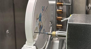 Équipements dentaires Yucera 5 axes, machine de fraisage dentaire, laboratoire dentaire Cad Cam - Product Image 2