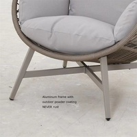 Fauteuil œuf en rotin au design traditionnel avec coussin à séchage rapide, chaise longue d'extérieur surdimensionnée pour patio et jardin