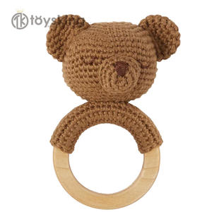 <span class=keywords><strong>Hochet</strong></span> en crochet en forme d'ours mignon, jouet apaisant, cadeau pour nouveau-né fait à la main avec une cloche, poupée en peluche sensorielle en coton biologique pour bébé - Product Image 4
