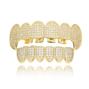 Hip Hop Bling Grillz personnalisé pour femmes et hommes bijoux de dents simulé 6 dents haut et bas glacé diamant dents Grill - Product Image 1