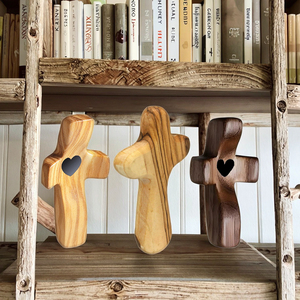 Mini croix en <span class=keywords><strong>bois</strong></span> massif ornements pour enfants personnalisé gravé au Laser poche confort religieux <span class=keywords><strong>prêtre</strong></span> bénédiction Vintage petit peint - Product Image 4