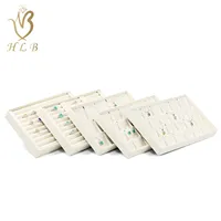Plateau de présentation de bijoux empilable en matériau personnalisé pour bagues, boucles d'oreilles, colliers, présentoirs pour bijouteries