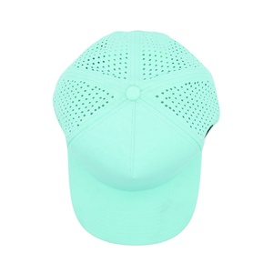 หมวกแก๊ปทรงโค้งสีน้ำเงินแบบ Trucker พร้อมโลโก้ยางแบบกำหนดเอง 5 ชิ้น ตัดด้วยเลเซอร์ กันน้ำ มีรูเจาะ - Product Image 6