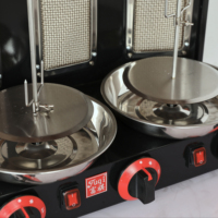 Machine à Kebab à Gaz à Trois Têtes de Haute Qualité en Acier Inoxydable, Machine à Shawarma au Design Moderne pour Restaurants et Hôtels (Vente en Gros)