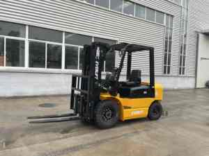 Montacargas Diésel EVERLIFT CPCD30 de 2.5, 3, 4, 5 y <span class=keywords><strong>6</strong></span> Toneladas, Altura de Elevación de 4, 5 y <span class=keywords><strong>6</strong></span> Metros, Motor de Combustión Interna, 4 Ruedas - Product Image 5