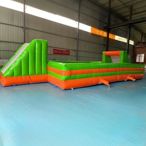 Campo de Fútbol Inflable Comercial con Agua Burbujeante para Juegos de Team Building - Product Image 3