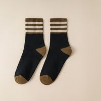 Chaussettes mi-mollet décontractées en coton respirant pour hommes, style rétro, blocs de couleur et rayures, écologiques, personnalisables avec logo – Vente en gros