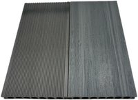 Terrasse en bois composite co-extrudé personnalisable, simple face, facile à installer avec design moderne pour une utilisation en extérieur