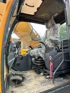 Hyundai 305LC-9 Maquinaria de construcción usada de 30 toneladas Excavadora en stock de Corea del Sur - Product Image 6