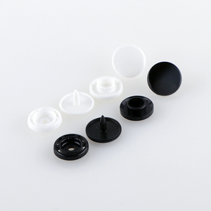 Boutons-pression personnalisés en plastique 13mm <span class=keywords><strong>noir</strong></span> mat pour vêtements de travail 4 parties boutons-pression - Product Image 6