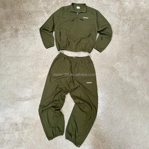 Set di giacche e <span class=keywords><strong>pantaloni</strong></span> in Nylon con Zip e Design personalizzato per <span class=keywords><strong>tuta</strong></span> da Jogging in poliestere leggero Set giacca a vento verde - Product Image 1