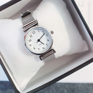 Montre pour femme élégante, style rétro européen et américain, tendance coréenne, simple, petite montre ronde à bracelet - Product Image 3