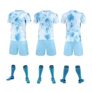 Conception de logo personnalisée unique, fabricant pakistanais, uniforme de football à manches courtes, imprimé, 100% polyester, vêtements de sport de haute qualité - Product Image 1