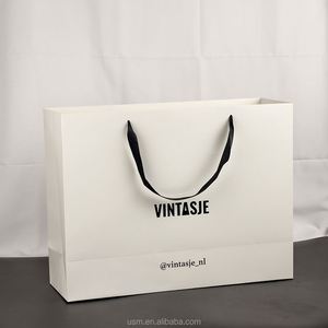 Sacs de transport en papier uni de luxe, sacs en papier noir de grande taille pour vêtements, avec poignée - Product Image 5