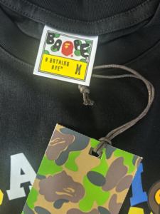 Kualitas Tinggi Versi 1:1 Stok Tersedia  Letter 100% Katun Cetak Laser Kasual Bernapas Pria Trendi Bapees Desainer Fashion - Product Image 5