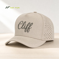 Casquette de baseball en nylon à 5 panneaux personnalisée de haute qualité, avec logo brodé et perforations découpées au laser, pour le sport (vente en gros)