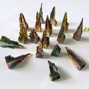 Cristales de bismuto minerales en forma de pirámide natural arcoíris en bruto al por mayor - Product Image 4
