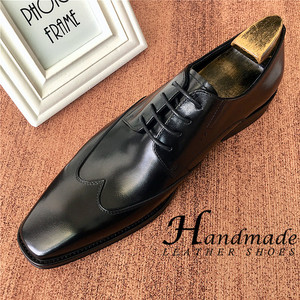 Chaussures Oxford montantes pointues en cuir véritable italien pour hommes, faites à la main, brodées et sculptées, avec trois connecteurs - Product Image 3