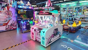 Machine d'arcade à griffes à monnayeur pour 4 joueurs, thème <span class=keywords><strong>Cosmos</strong></span>, avec support anglais et système de rédemption de prix - Product Image 4