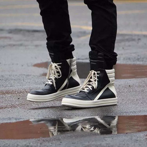 <span class=keywords><strong>Scarpe</strong></span> da <span class=keywords><strong>Uomo</strong></span> in Pelle di Vacchetta Autunno-Inverno, Modello Alto con Design a Triangolo Invertito, <span class=keywords><strong>Suola</strong></span> Spessa, Stile Casual, Disponibili in Nero e Bianco - Product Image 2