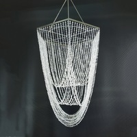 Nouveaux Lustres de Mariage Minimalistes Style Usine Directe Décorations Suspendues au Plafond en Acrylique et Fer pour Mariages